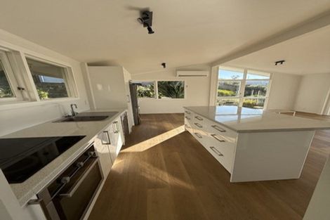 Photo of property in 12 Chartwell Drive, Crofton Downs, Wellington, 6035