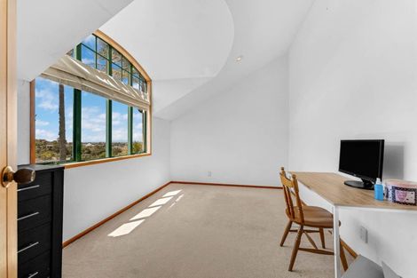 Photo of property in 44 Penguin Drive, Murrays Bay, Auckland, 0630