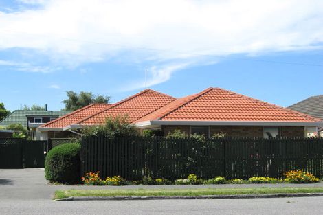 Photo of property in 6 Wittys Road, Avonhead, Christchurch, 8042