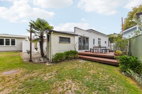 Photo of property in 9 Waimea Road, Nelson South, Nelson, 7010