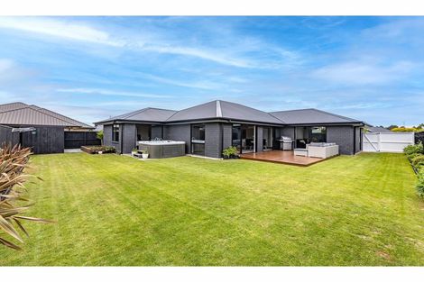 Photo of property in 23 Carpenter Drive, Prebbleton, 7604