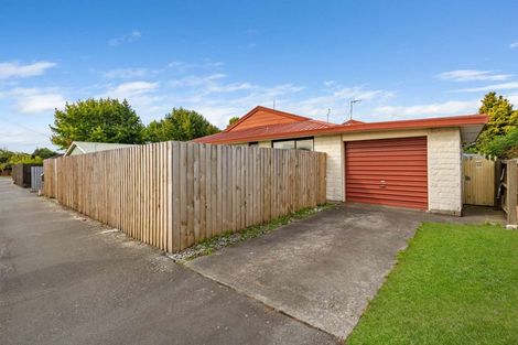 Photo of property in 33 Middleton Road, Upper Riccarton, Christchurch, 8041