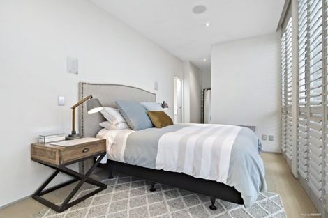 Photo of property in Sanctum Apartment, 10 Ebor Street, Te Aro, Wellington, 6011