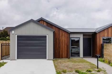 Photo of property in 17 Rotoiti Place, Paraparaumu, 5032