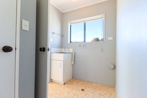 Photo of property in 75 Hillcrest Drive, Kelvin Grove, Palmerston North, 4414