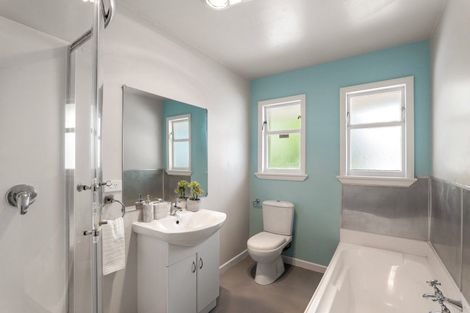 Photo of property in 223 Memorial Avenue, Burnside, Christchurch, 8053