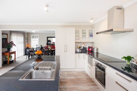 Photo of property in 5a Blenheim Place, Feilding, 4702