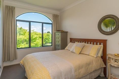Photo of property in 32 Pohutukawa Drive, Levin, 5571