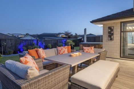 Photo of property in 12 Lakeside Terrace, Omokoroa, 3114