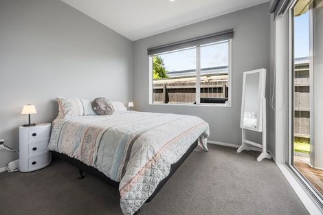 Photo of property in 2 Boocock Crescent, Orewa, 0931