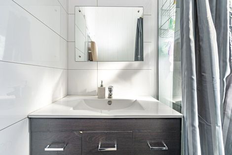 Photo of property in 18 Swiss Avenue, Gonville, Whanganui, 4501