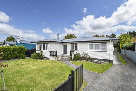 Photo of property in 44 Upham Street, Havelock North, 4130