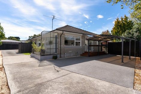 Photo of property in 4 Wadeley Road, Ilam, Christchurch, 8041