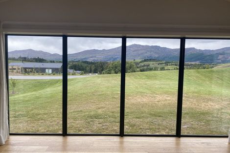 Photo of property in 82 Threepwood Road, Lake Hayes, Queenstown, 9371