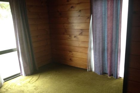 Photo of property in 1 Fitzpatrick Street, Newlands, Wellington, 6037