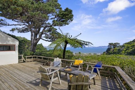 Photo of property in 22 Rakeiora Grove, Korokoro, Lower Hutt, 5012