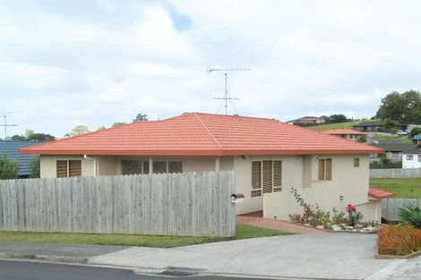 Photo of property in 12 Killygordon Place, Massey, Auckland, 0614