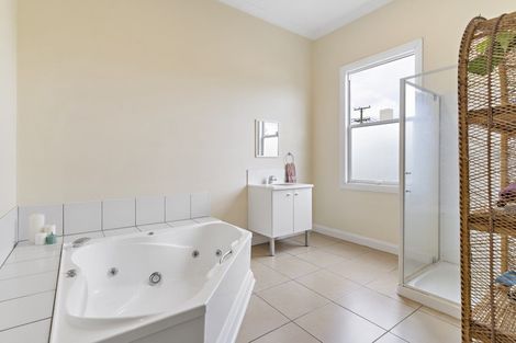 Photo of property in 151 Pembroke Street, Carterton, 5713