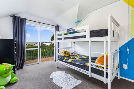 Photo of property in 41 Colwill Road, Massey, Auckland, 0614