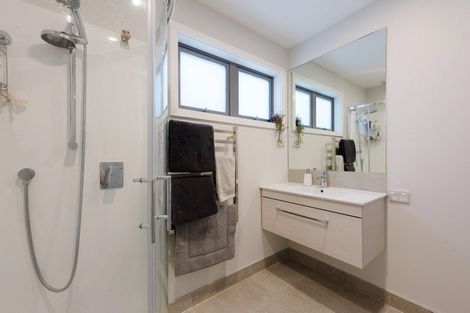 Photo of property in 19 Miles Crescent, Newlands, Wellington, 6037