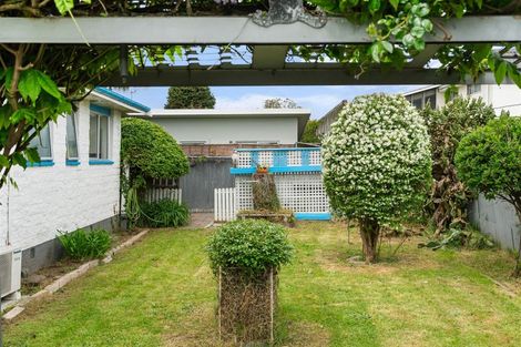 Photo of property in 2/136 Wainoni Road, Avondale, Christchurch, 8061