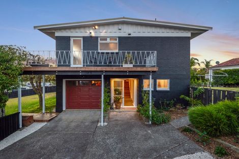 Photo of property in 3 Council Terrace, Northcote Point, Auckland, 0627
