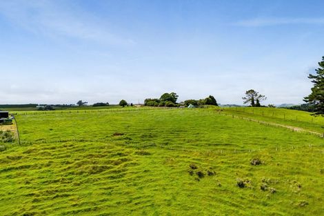 Photo of property in 888b Otaraoa Road, Tikorangi, Waitara, 4383