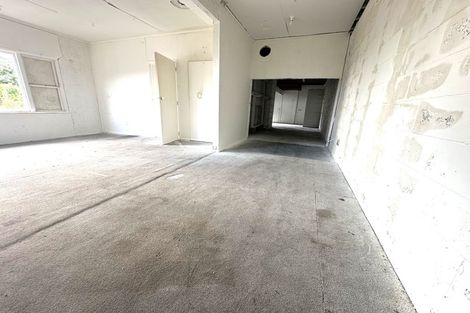 Photo of property in 305 Don Buck Road, Massey, Auckland, 0614