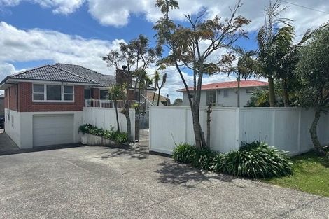 Photo of property in 84 Aberdeen Road, Campbells Bay, Auckland, 0620