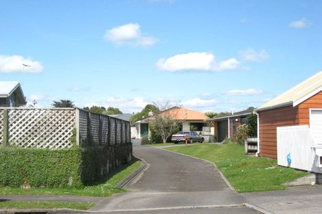 Photo of property in 4c Tyne Place, Highlands Park, New Plymouth, 4312
