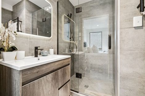 Photo of property in 14 Freyberg Place, Howick, Auckland, 2014