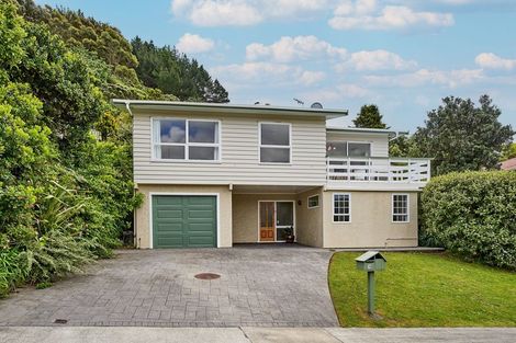 Photo of property in 10 Katarina Grove, Tawa, Wellington, 5028