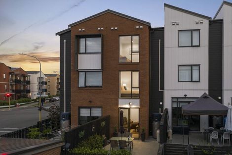 Photo of property in 62 Hobsonville Point Road, Hobsonville, Auckland, 0616