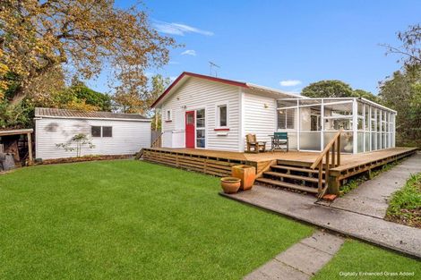 Photo of property in 32 Hutchison Crescent, Durie Hill, Whanganui, 4500