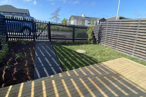 Photo of property in 1 Tawatawa Street, Long Bay, Auckland, 0630