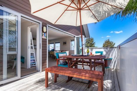 Photo of property in 306 Ocean Road, Whangamata, 3620