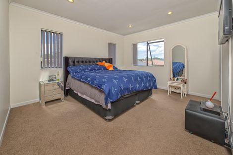 Photo of property in 51 Saralee Drive, Manurewa, Auckland, 2105