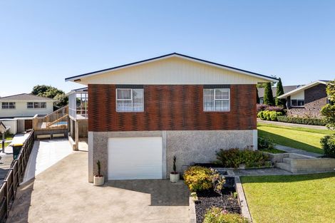 Photo of property in 13 Russleigh Drive, Dinsdale, Hamilton, 3204