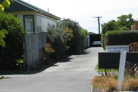 Photo of property in 180 Geraldine Street, Edgeware, Christchurch, 8013