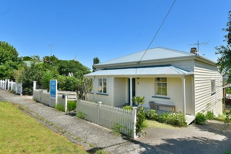 Photo of property in 31 Garfield Road, Helensville, 0800