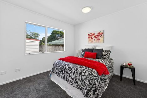 Photo of property in 10 Wairua Place, Pukekohe, 2120