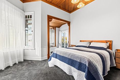 Photo of property in 32 Milton Road, Bluff Hill, Napier, 4110