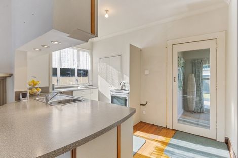 Photo of property in 11 Hyderabad Road, Marewa, Napier, 4110