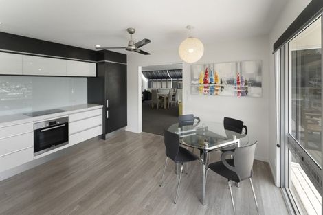 Photo of property in 39 Waikawa Road, Picton, 7220