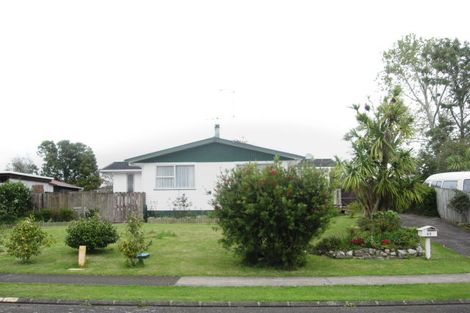 Photo of property in 11 Nan Place, Pakuranga Heights, Auckland, 2010