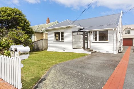 Photo of property in 10 Fife Lane, Miramar, Wellington, 6022