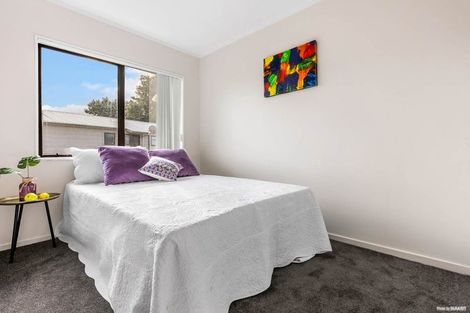 Photo of property in 1/100 Shifnal Drive, Randwick Park, Auckland, 2105