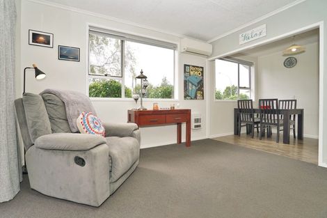 Photo of property in 93 Collins Road, Melville, Hamilton, 3206