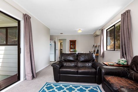 Photo of property in 49 Omapere Street, Whitby, Porirua, 5024