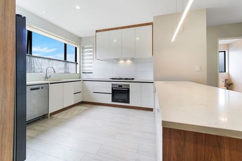 Photo of property in 6 Joseph Kokich Avenue, Swanson, Auckland, 0614